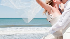 newly_married_couple_on_the_oc_27115934